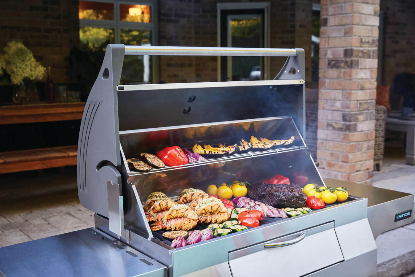 Barbecue a carbone Napoleon PRO605