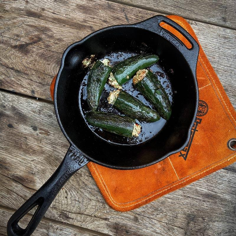 Anwendungsbild 2 Petromax Feuerpfanne fp20 mit Stiel