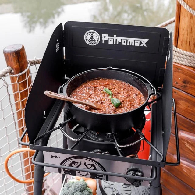 Petromax Dutch Oven ft6-t, ohne Füße auf dem Kocher
