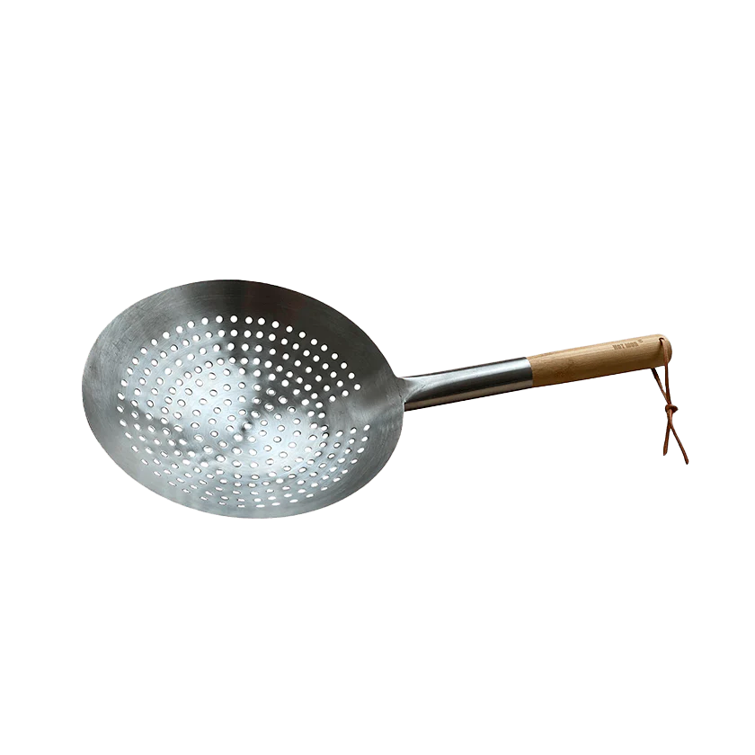 Hot wok strainer