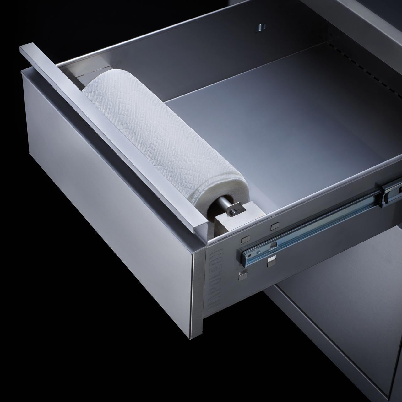 Meuble encastré Napoléon, comprenant un porte-rouleau de papier essuie-tout et une poubelle (46 x 61 cm)