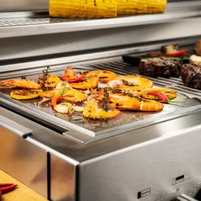 teppanyaki. Garnelen auf dem Grill