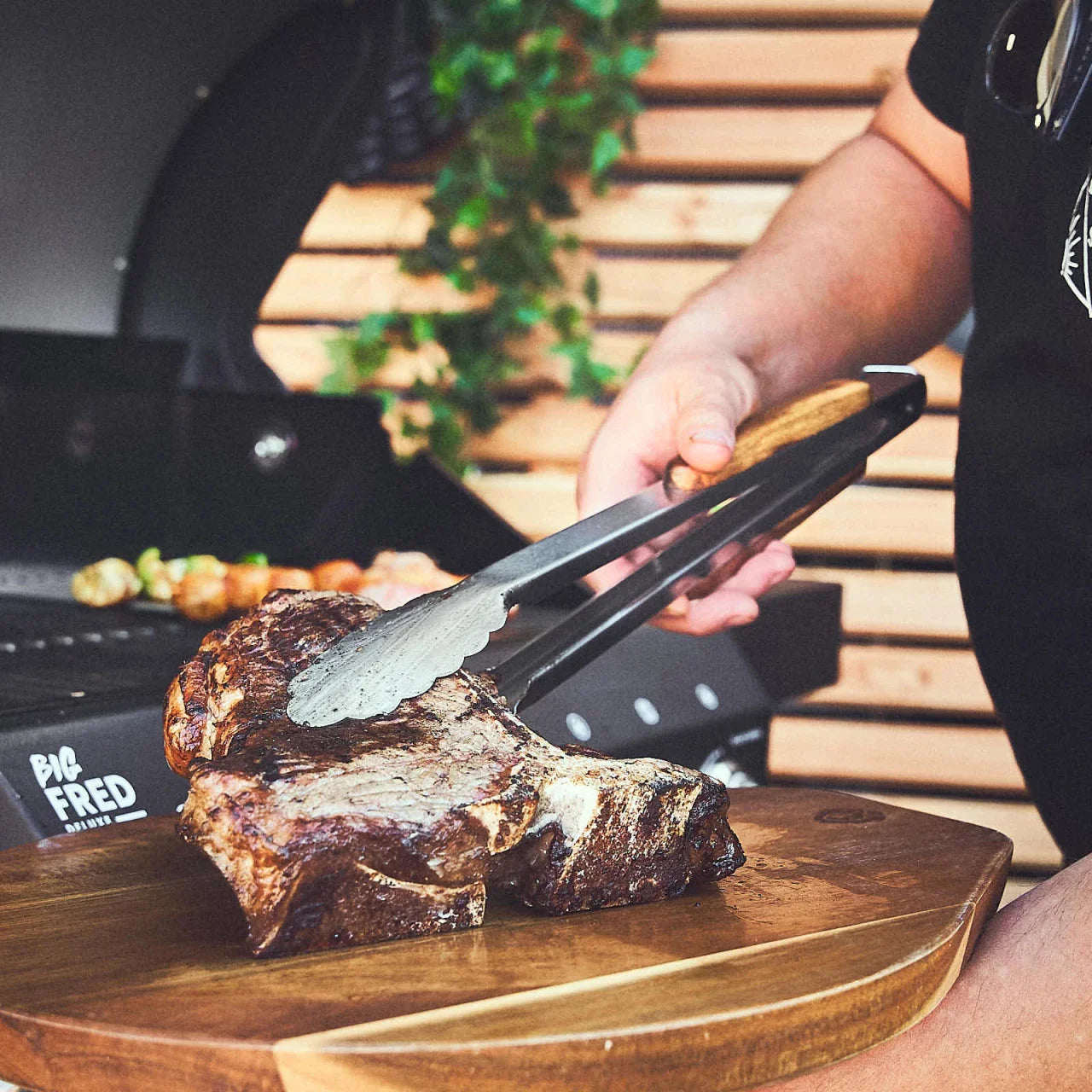 Burnhard Grillzange Akazienholz