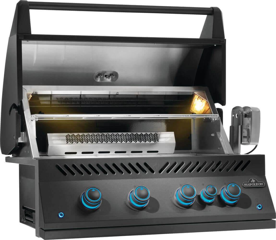 Napoleon 700-Series 32", czarny matowy, wbudowany grill, z rożnem rożna
