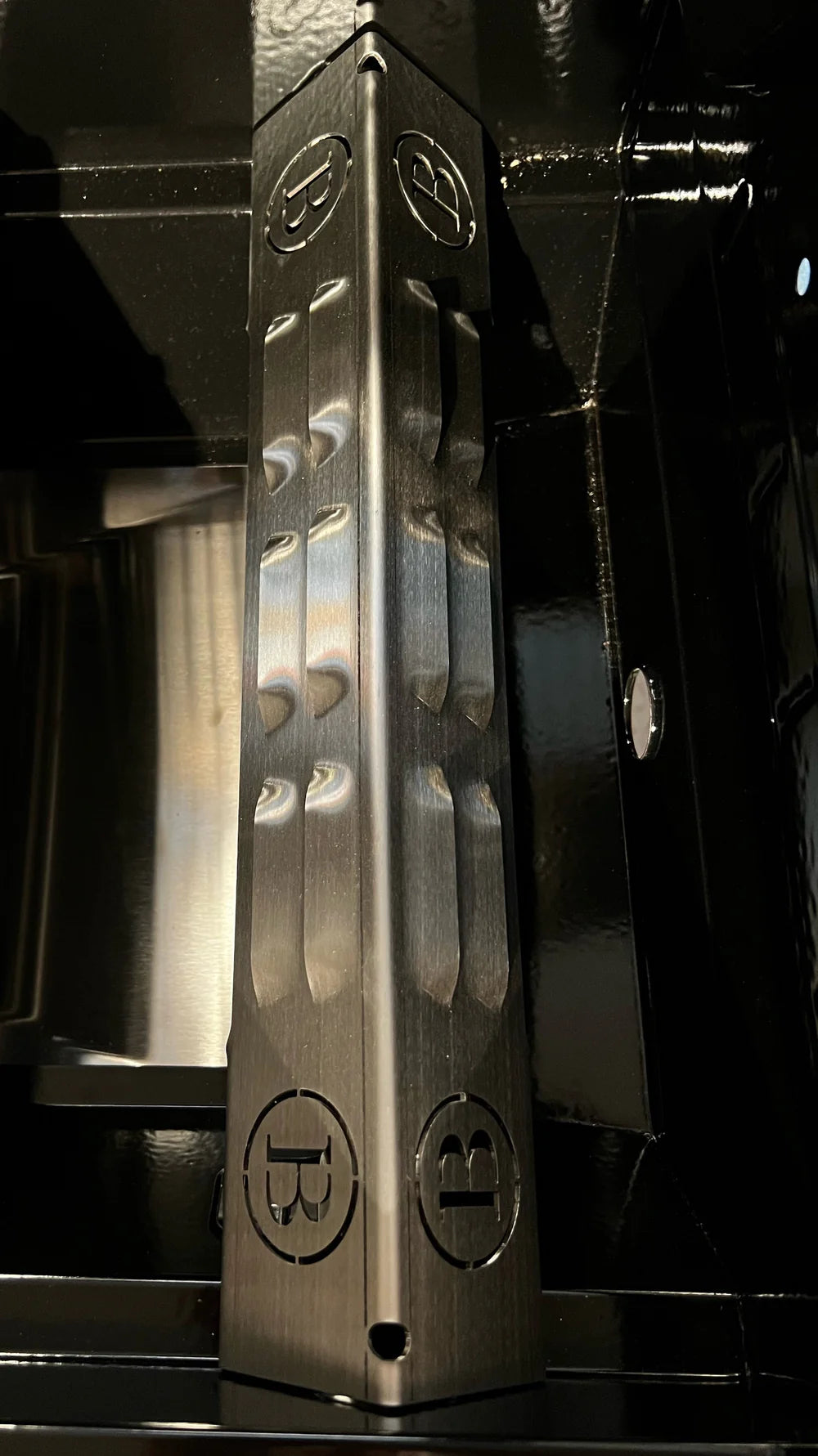 Piastra antifiamma Babossa, Burnhard Fred