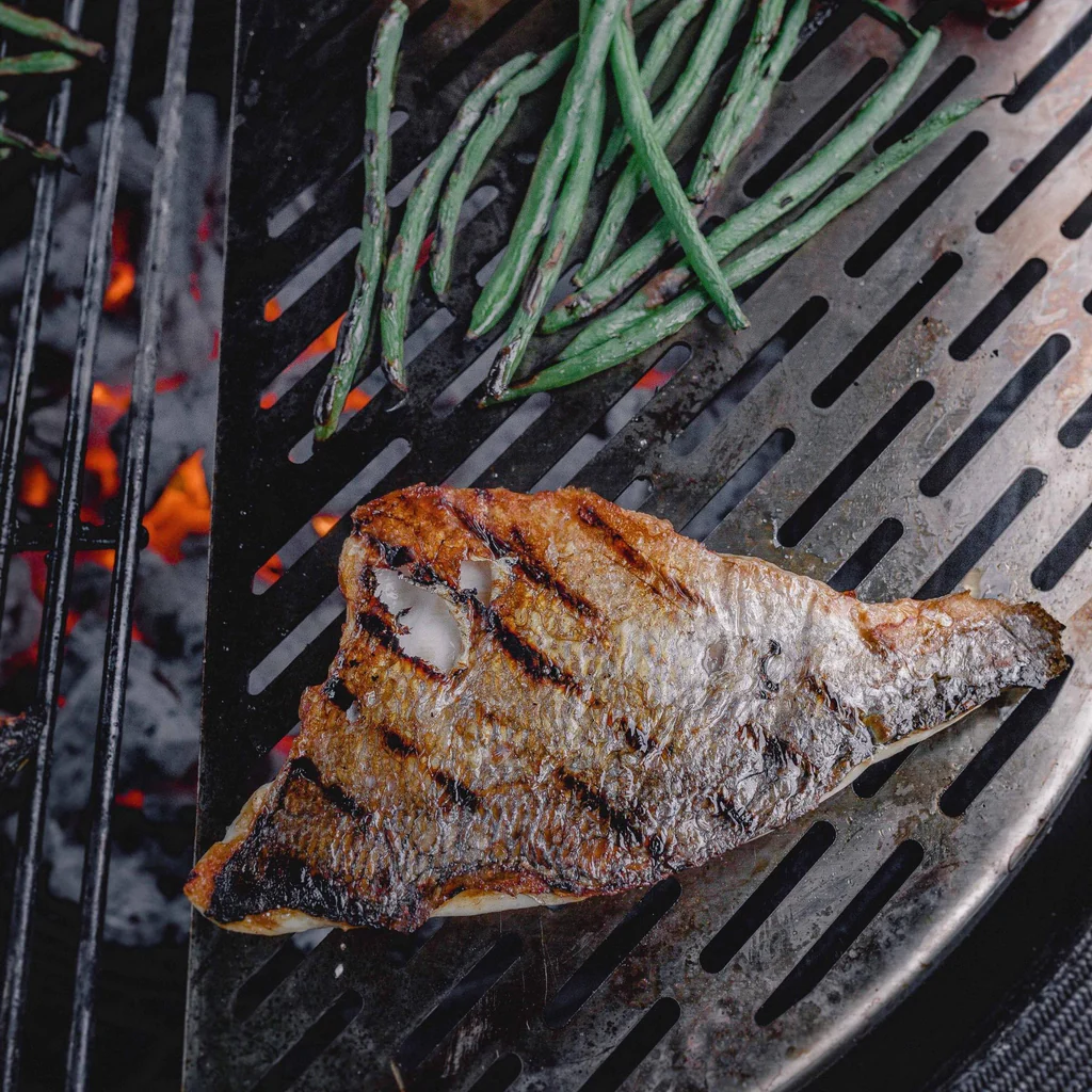 Anwendungsbild 2 KamadoJoe Edelstahlauflage Halbrund, Classic