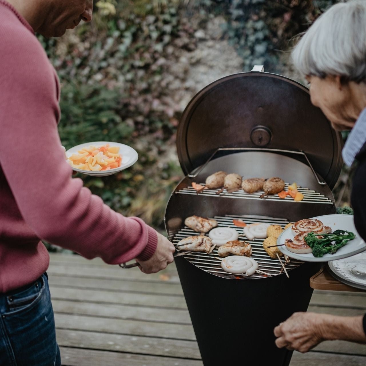 Höfats CONE Holzkohlegrill, Ø 50 cm Grillfläche - Grillstar.deHöfats CONE Holzkohlegrill, Ø 50 cm GrillflächeHöfatsGrillstar.deH0101014260447330030