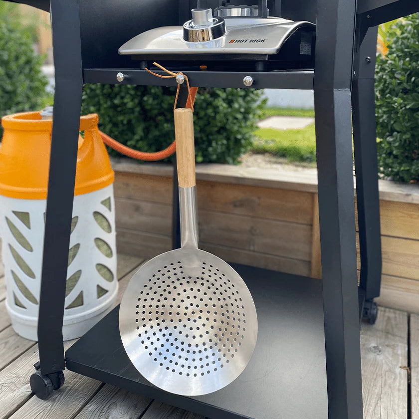 Hot wok strainer