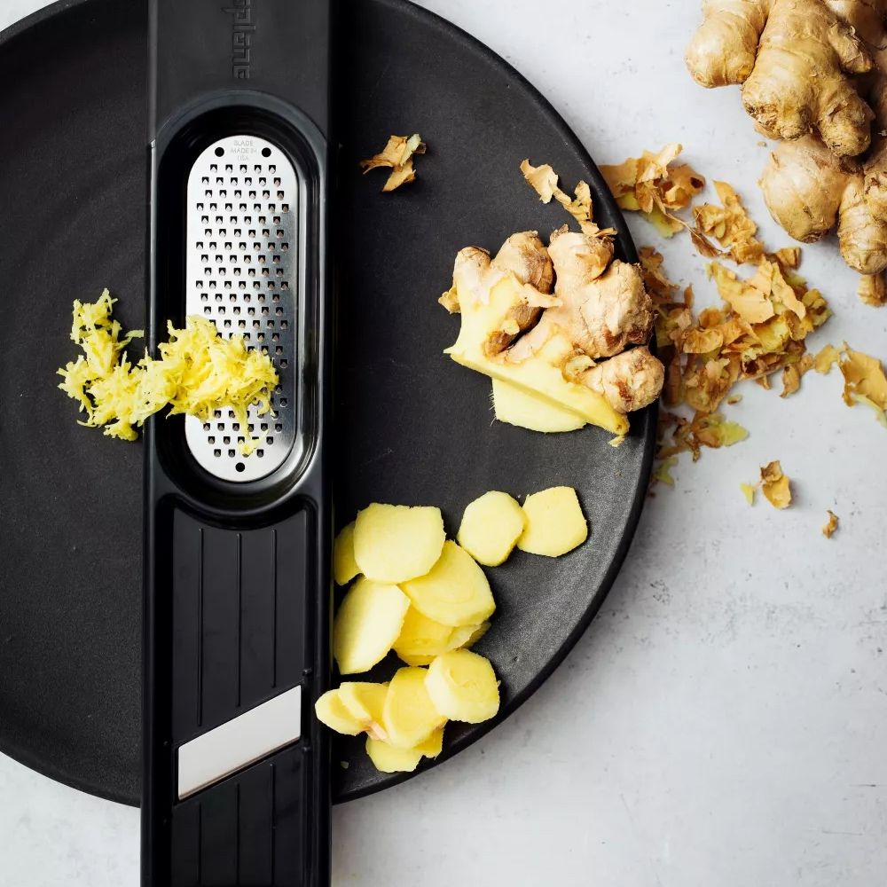 Microplane Ingwer - Reibe, 3in1 Schwarz - Grillstar.deMicroplane Ingwer - Reibe, 3in1 SchwarzMicroplaneGrillstar.de48010