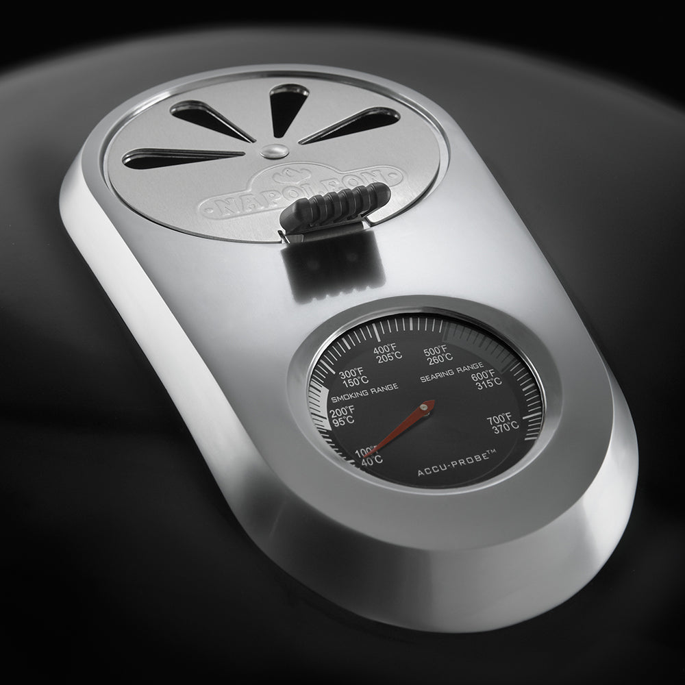 Barbacoa de carbón Napoleon, Ø57cm en carro con parrilla de hierro fundido